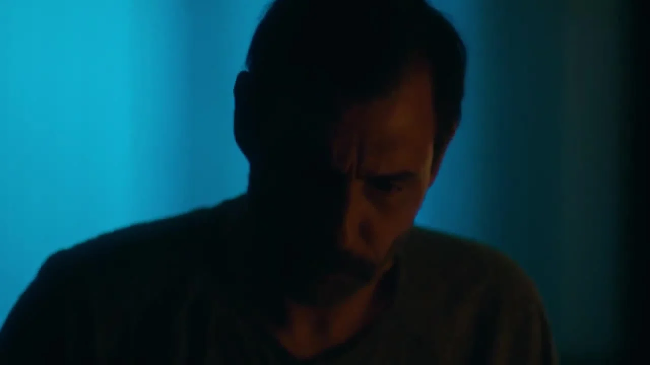 Кадры из сериала Бумажный дом 1 серия 1 сезон (2021)